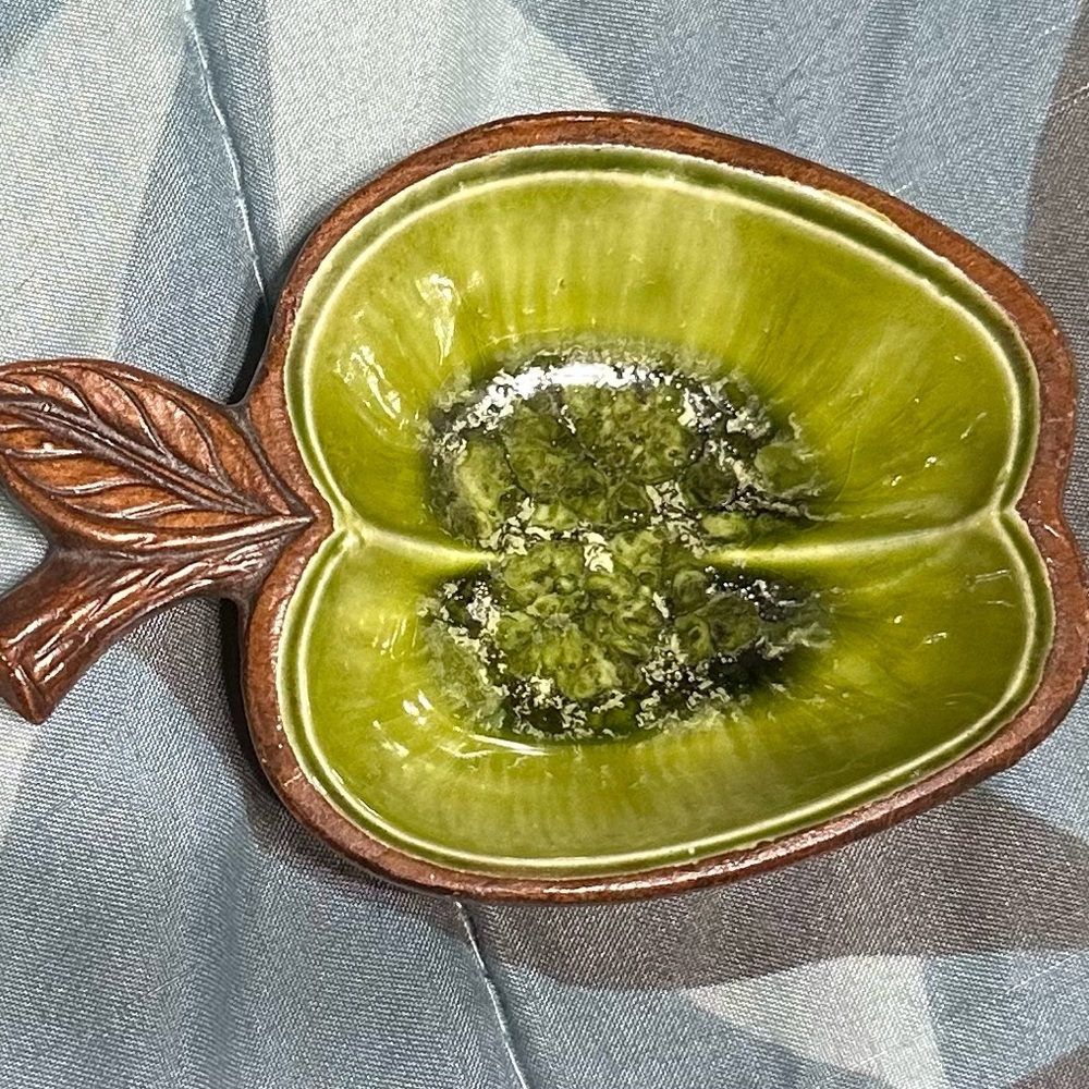 Green and Brown Leaf-Shaped Decorative Dish